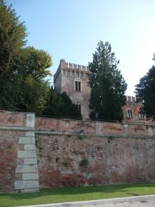 Scorcio del castello di Bevilacqua edificato nel 1336