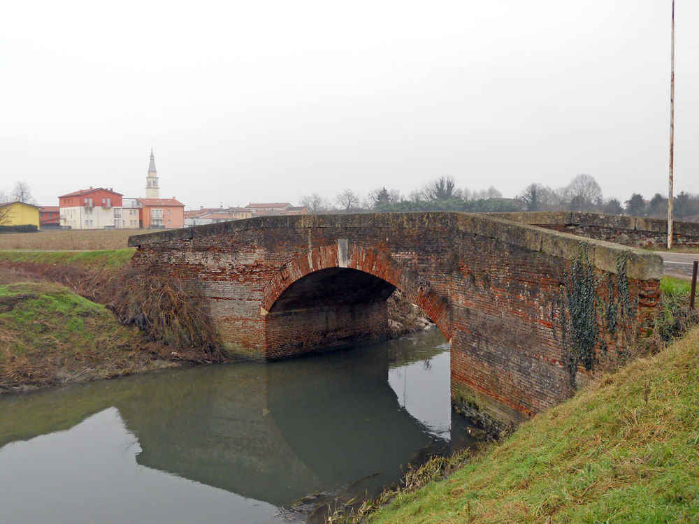 Ponte sul bussè